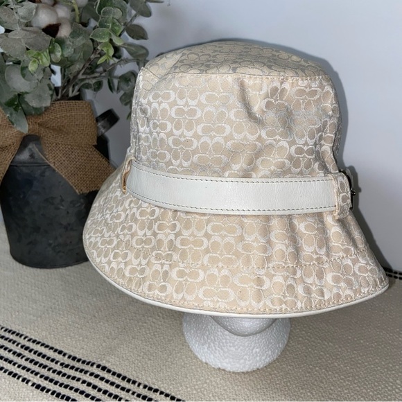 Coach Signature Print Beige and Ivory Bucket Hat Vintage Size P/S - Picture 11 of 14